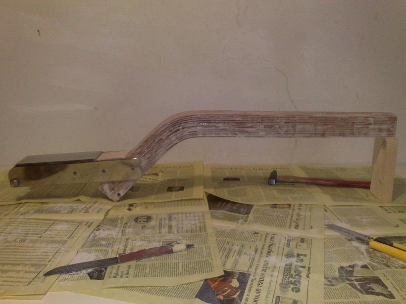 [Immagine: 2011110175210_Incollaggio finito 3.JPG]